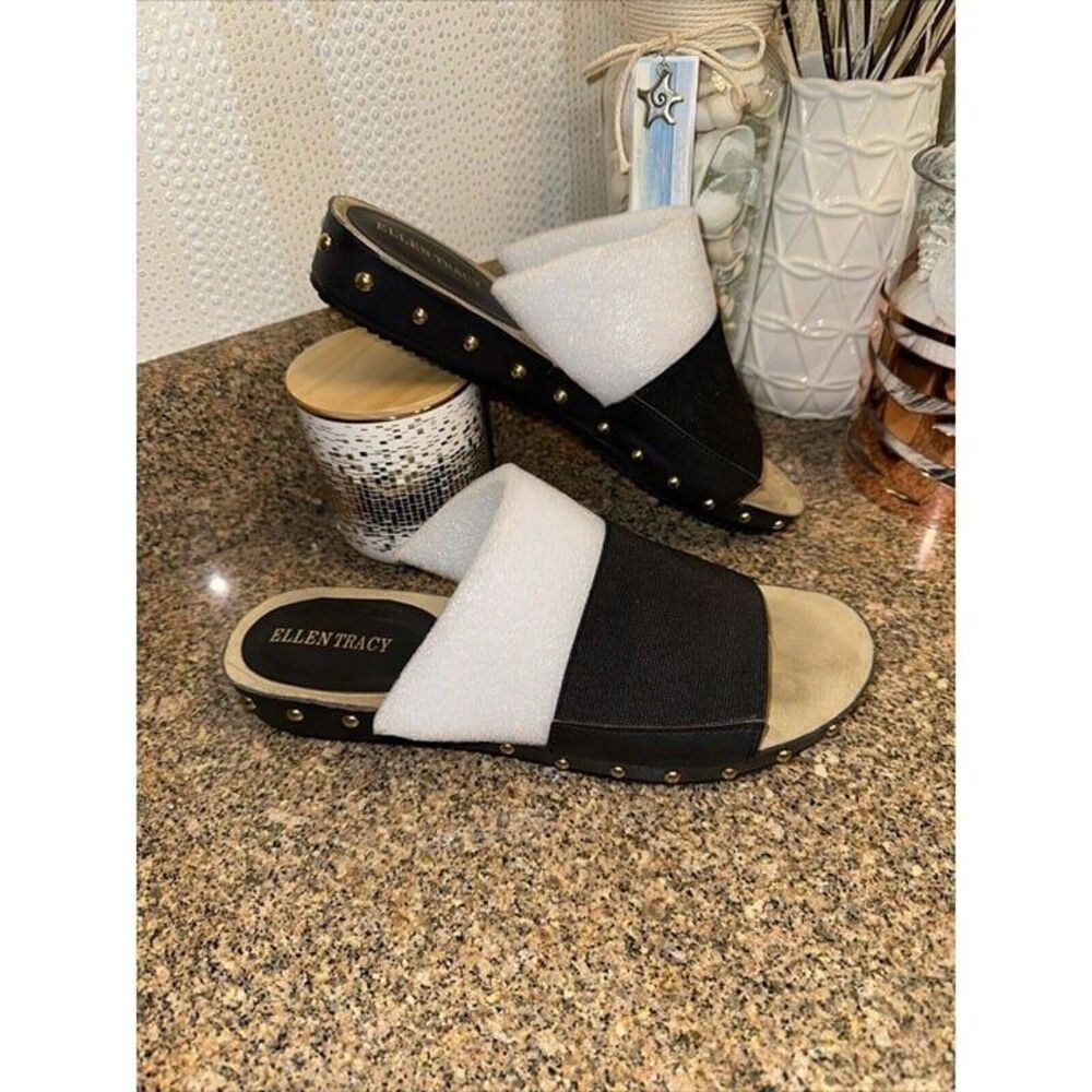 Ellen‎ Tracy sandals 9.5 M Black Strapped Studded Flat  Sandals
